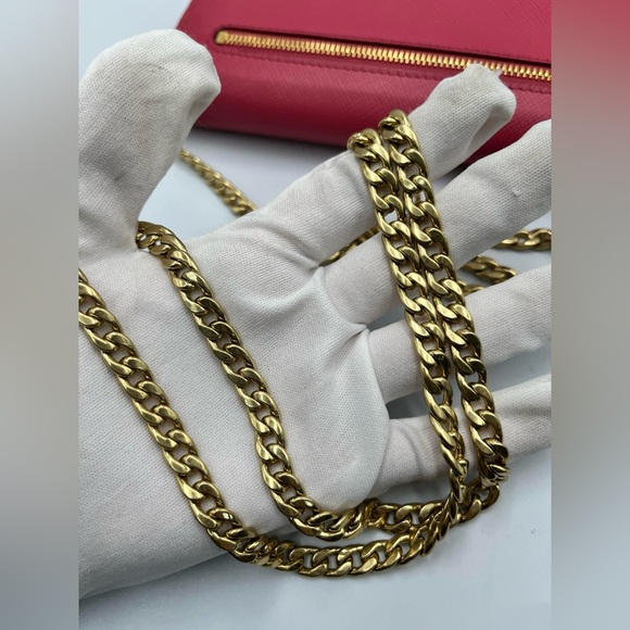 Prada Wallet on Chain - Picture 13 of 14